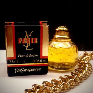Paris (Fleur de Parfum) - Yves Saint Laurent