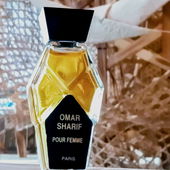 in einer tansanischen Kunstausstellung (by Skydiver19)