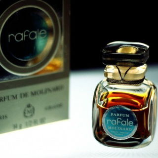 Classique (Eau de Toilette) - Jean Paul Gaultier