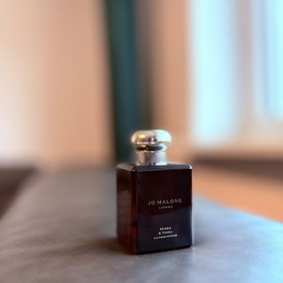 Sand and Skin - Floraïku