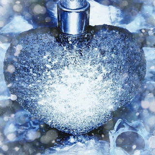 Far Away (Eau de Parfum) - Avon