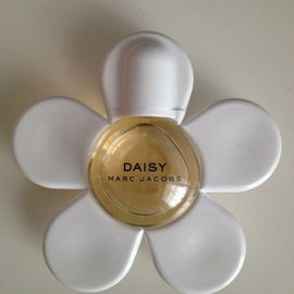 Cherry in the Air - Escada