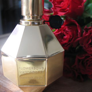 Flowerbomb Rose Explosion - Viktor & Rolf
