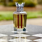 Alle Figuren sind weg. Nur eine einzige Figur steht noch tapfer in der gähnenden Leere. - Danke für Euren Besuch, einen schönen Tag! LG ♟️ 👑 🥰🙋‍♂️ (by Myfumi)