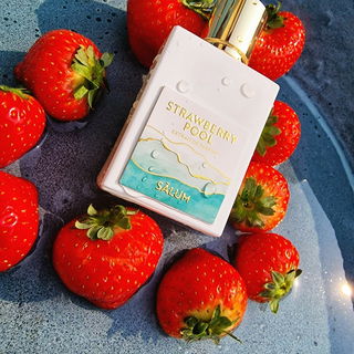 Strawberry Pool von Sãlum