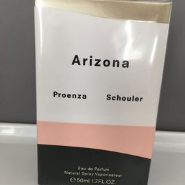 Ich sag es mal vorsichtig, die Verpackung ist wenig ansprechend für meinen Geschmack.