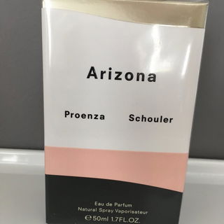 Ich sag es mal vorsichtig, die Verpackung ist wenig ansprechend für meinen Geschmack.