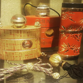 Opium (1977) (Parfum) by Yves Saint Laurent