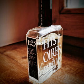 1725 - Histoires de Parfums