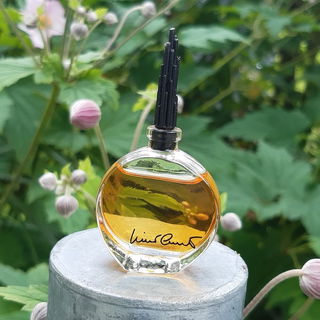 🌸💙🥰Am leuchtenden Sommermorgen geh ich in den Garten herum. Es flüstern und sprechen die Blumen. Ich aber, ich wandle stumm (Heinrich Heine). Daanke für Eure Besuche. Ich freue mich sehr.💙🥰🌸