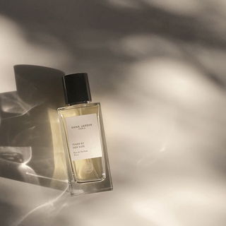 Tiger by Her Side von Sana Jardin