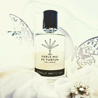 Totally White/126 - Parle Moi de Parfum