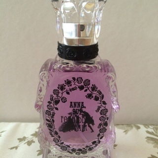 Forbidden Affair von Anna Sui