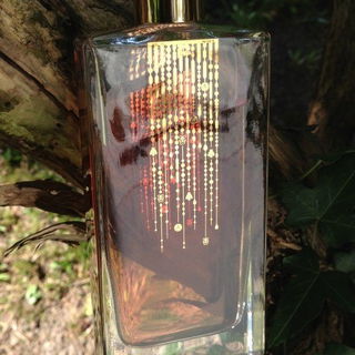 Bois Mystérieux / Songe d'un Bois d'Été von Guerlain