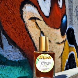 Alex erstes Spray Parfum : 🦊 Hennafarbener Dschungelpelz im Colaoud Cocktail : Medizinische Suppenkräuter - Petroleumdocht - rottige Moderhölzer mit  Rum flambiert. 🔥 Vielen Dank allen. ✅️   🧜‍♀️