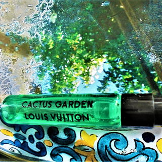 Auf der anderen Seite: Ein Garten