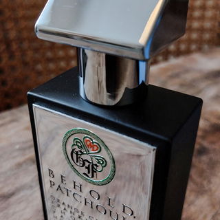 Behold, Patchouli von Gallagher Fragrances