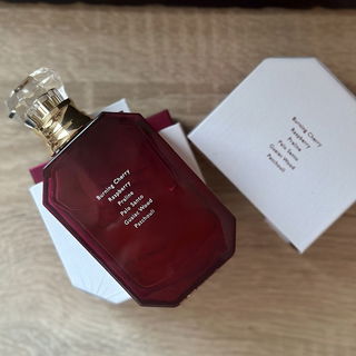 Lovefest Burning Cherry | 48 (Eau de Parfum) von Kayali