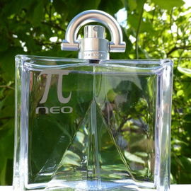 Pi Neo von Givenchy