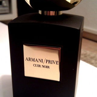 Armani Privé - Cuir Noir von Giorgio Armani