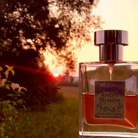 Ambre Mystère - Autour du Parfum