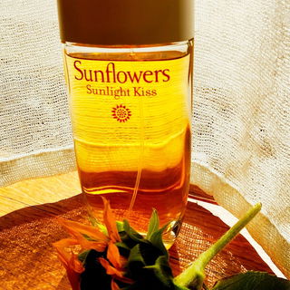 Sunflowers Sunlight Kiss by Elizabeth Arden