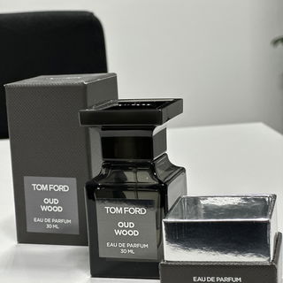 Oud Wood (Eau de Parfum) by Tom Ford