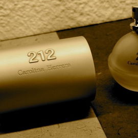 212 - Carolina Herrera