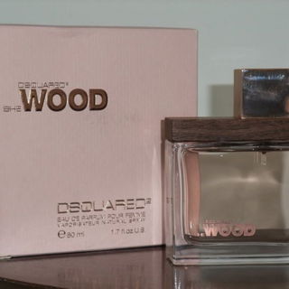 She Wood by Dsquared²