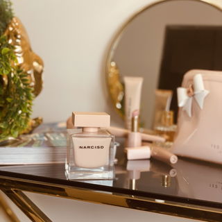 Narciso (Eau de Parfum Poudrée) by Narciso Rodriguez