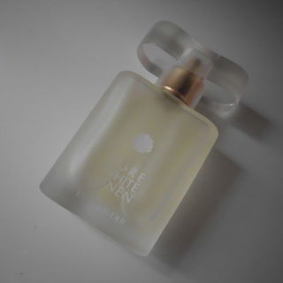 Pure White Linen (Eau de Parfum) - Estēe Lauder