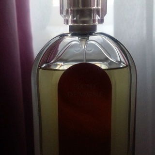 Pêche de Vigne by Molinard