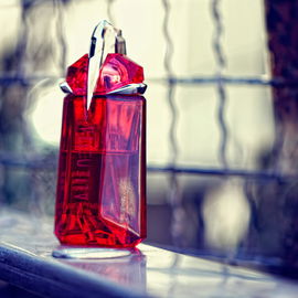 Alien Fusion - Mugler