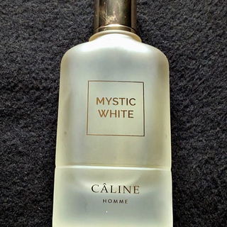 Mystic White von Câline