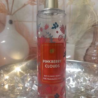 Pinkberry Clouds von Bath & Body Works