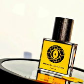 Elektrisiert schwitzende Moschuskörper,flirrende Bewegungen durchwärmter Kräuter,meerfeuchtes Aufeinanderschichten sandiger Pu-Erh-Rinden.  🏵     Lieben Dank allen. 🧜‍♀️ (von Seejungfrau)