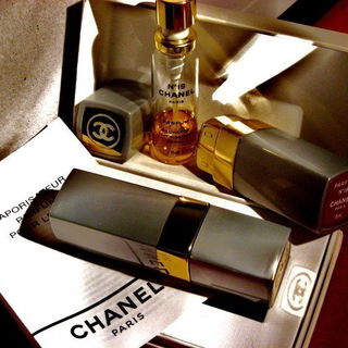 N°19 (Parfum) von Chanel
