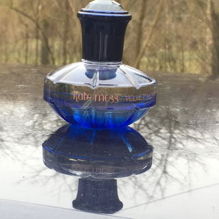 Velvet Hour - Kate Moss