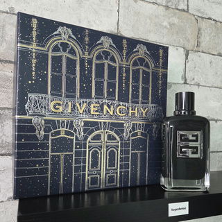 Gentleman Society (Eau de Parfum Extrême) by Givenchy