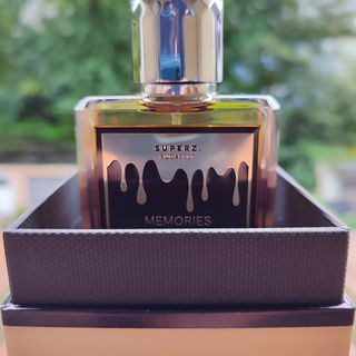 Memories Gold (Extrait de Parfum) von Superz.