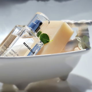 🌬 Brisensteif gestärktes Salz & Soda Leinen hält jedem Mistral stand.Orangenblütenreiner Badedampf bläst Staub und Wolken seifenklar von Land. 🌫 Vielen herzlichen Dank euch allen. 🧜‍♀️