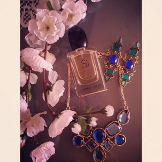 Sì (Eau de Parfum) by Giorgio Armani