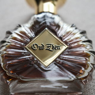 Oud Zhen von Areej Le Doré