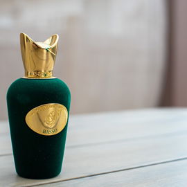 I'm not a fan of the velvet bottles, but the citrusy and floral vetiver is very nice here