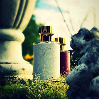 La Femme - Prada