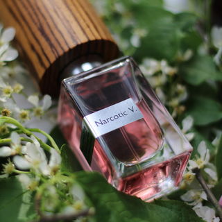 Narcotic V. / Narcotic Venus (Extrait de Parfum) by Nasomatto