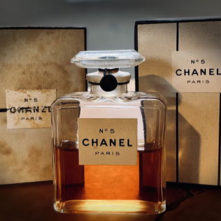 N°5 (Parfum) by Chanel