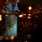 Vor der Kaserne, vor dem großen Tor... - Mondlose Nacht für Fresh (by Mörderbiene)