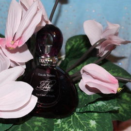 First Love - Van Cleef & Arpels