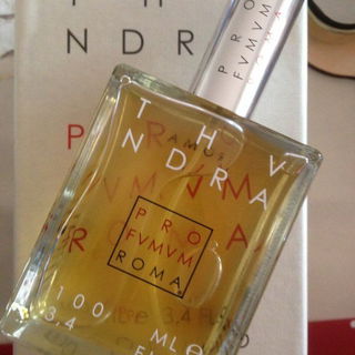 Thundra von Profumum Roma